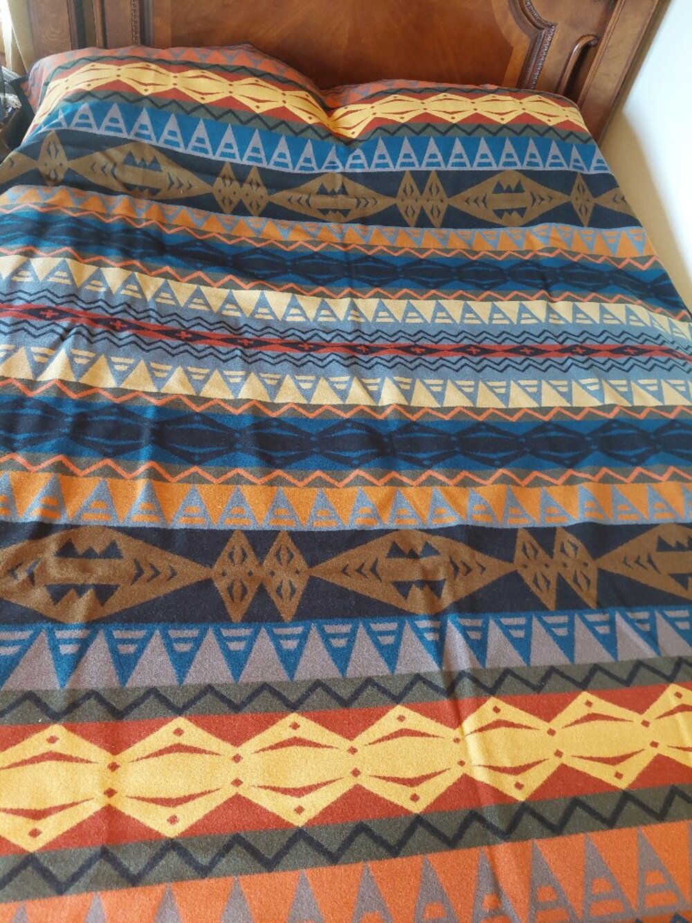 Pendleton Beaver State Sherpa Wool Blend Blanket approx twin